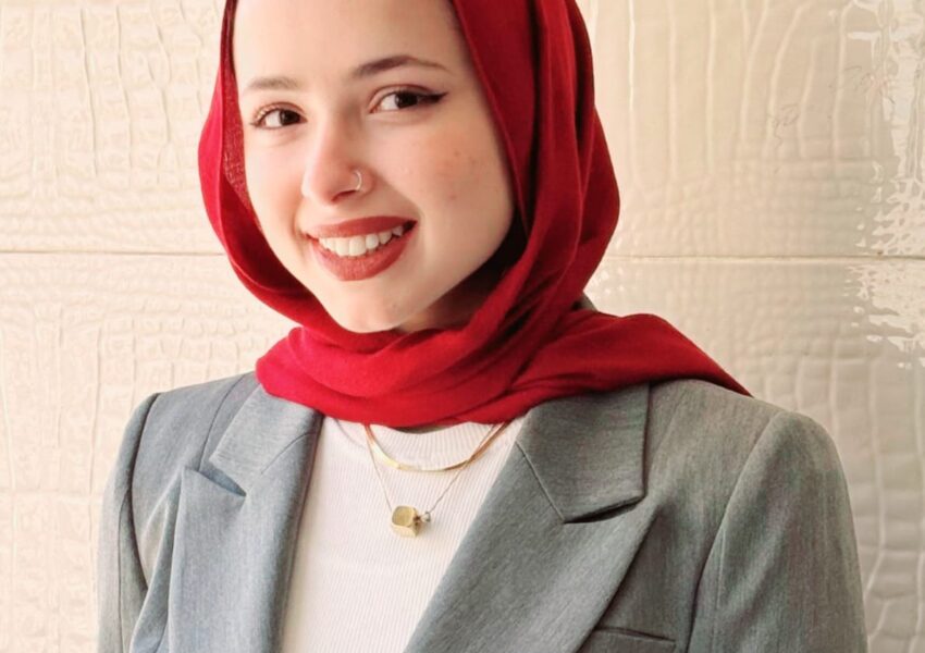 رئيس التحرير وأسرة التحرير يتقدمون بخالص التهنئة والتبريكات إلى الدكتورة نرمين لاشين بمناسبة مناقشة مشروع التخرج وتخرج ابنتها الإعلامية المتميزة