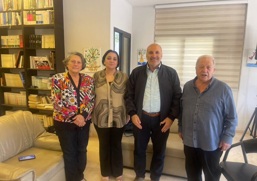 السيد نادر عزام يزور نادي خريجي المقاصد ويلتقي أعضاء الهيئة الإدارية