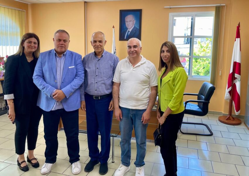 د. خالد مراد يستقبل الأستاذ وهيب سيقلي صاحب مدرسة غاردن سيتي
