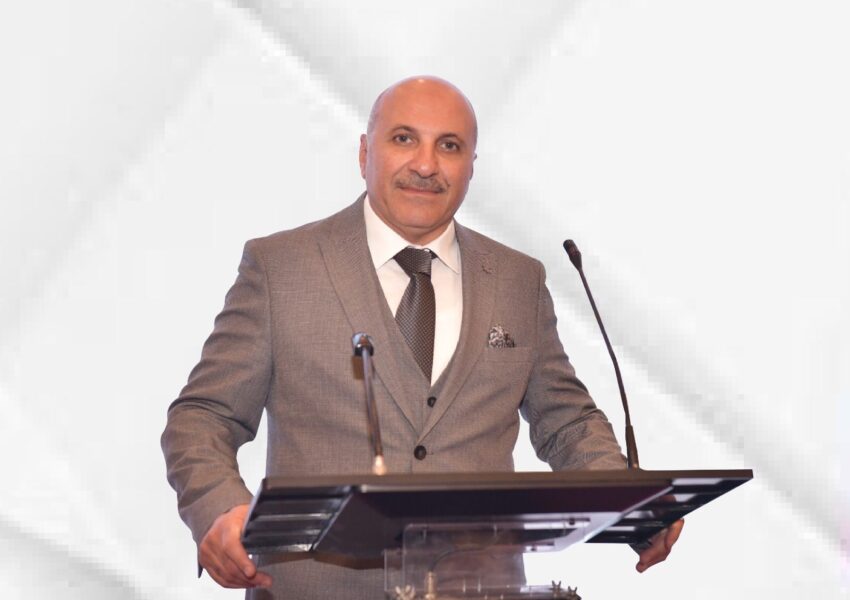 رجل الأعمال السيد نادر عزام يوجه تحية للعمال في عيدهم