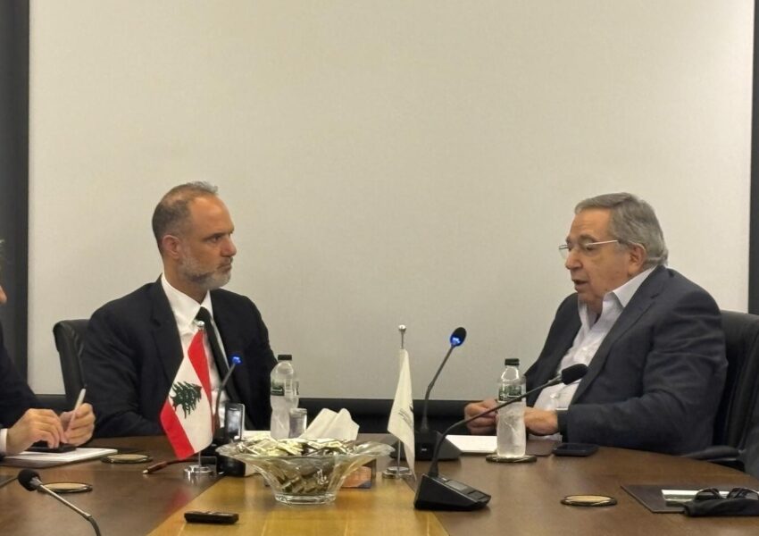وزير النقل يزور جمعية الصناعيين والبحث تركز  على زيادة الإستثمار الصناعي وتشغيل مطار القليعات وتركيب السكانر
