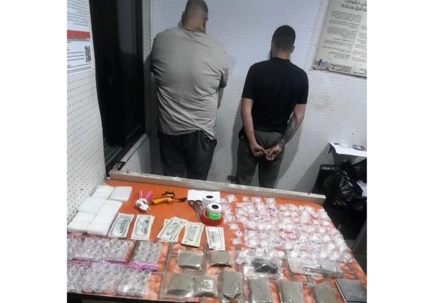 يروّج مع ابنه المخدّرات فيقعان في قبضة مفرزة استقصاء الجنوب