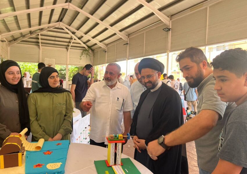 السيد جعفر فضل الله مفتتحا المعرض السنوي في ثانوية الصادق(ع) في جويا: ثقتنا كبيرة بهذا الجيل الذي سينهض بهذا الوطن على مختلف المستويات