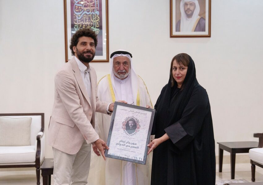 سلطان القاسمي مشيداً بدور قاسم إسطنبولي الحائز على جائزة اليونسكو الشارقة للثقافة العربية