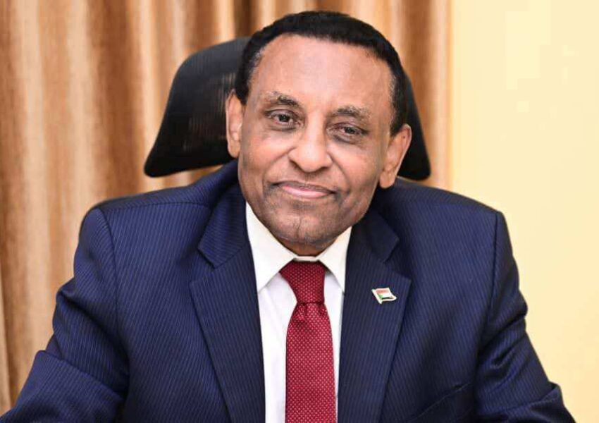 د. كامل ادريس يطمئن على البعثة الدبلوماسية والجالية السودانية بإيران