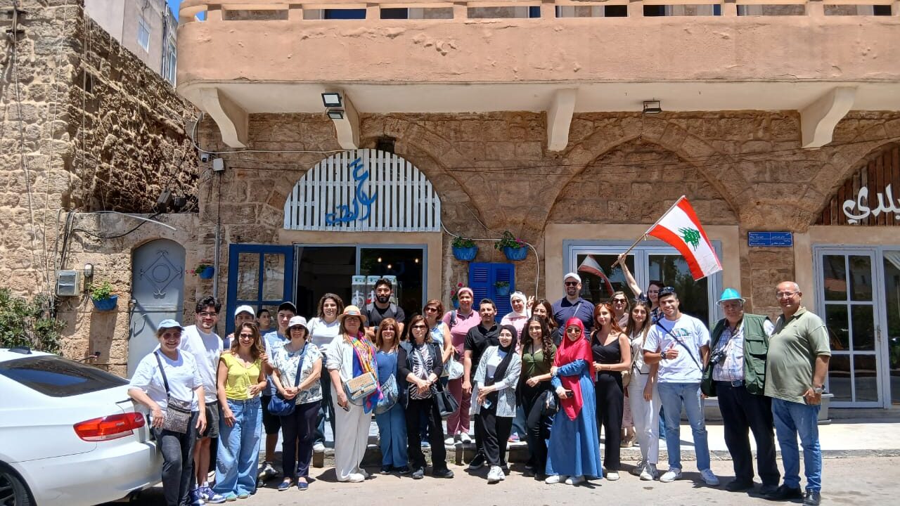 على درب أنفة الثقافي افتتحت جمعية أصدقاء الطبيعة Freinds of Nature بالتعاون مبادرة السياحة الزرقاء درب أنفة الثقافي