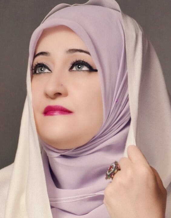 د. سناء الشعلان: قصيدة تمشي على قدمين