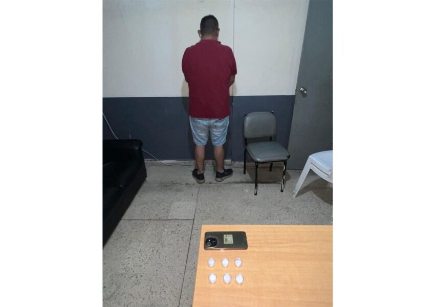 مروّج مخدّرات يقع في قبضة مفرزة استقصاء جبل لبنان