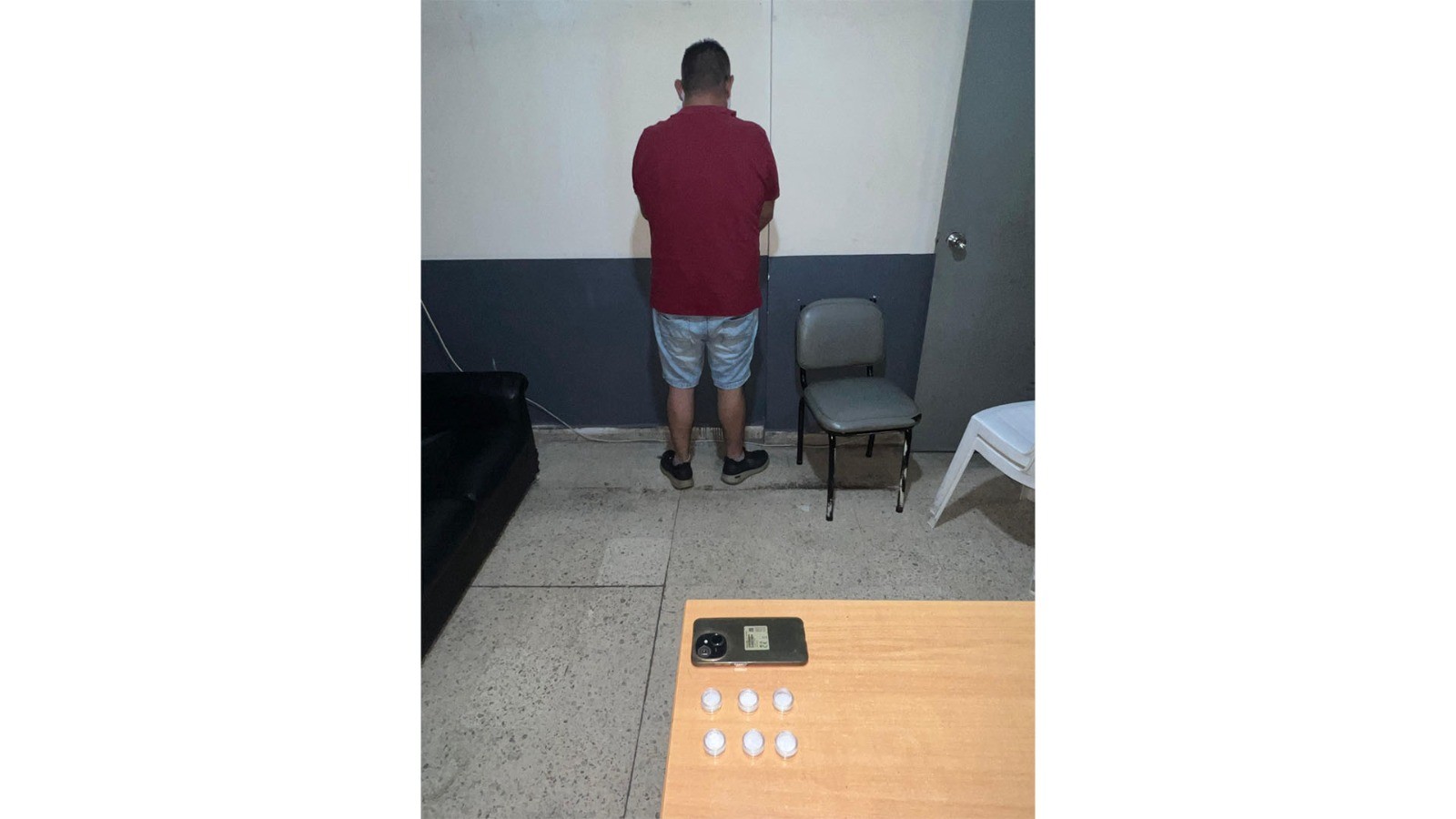 مروّج مخدّرات يقع في قبضة مفرزة استقصاء جبل لبنان