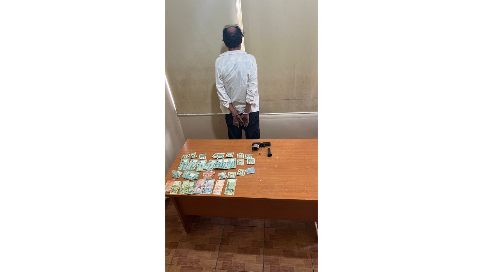 نفّذ أكثر من 20 عمليّة نشل وسرقة بطريقة احتياليّة في مناطق عدّة من جبل لبنان وشعبة المعلومات توقفه.